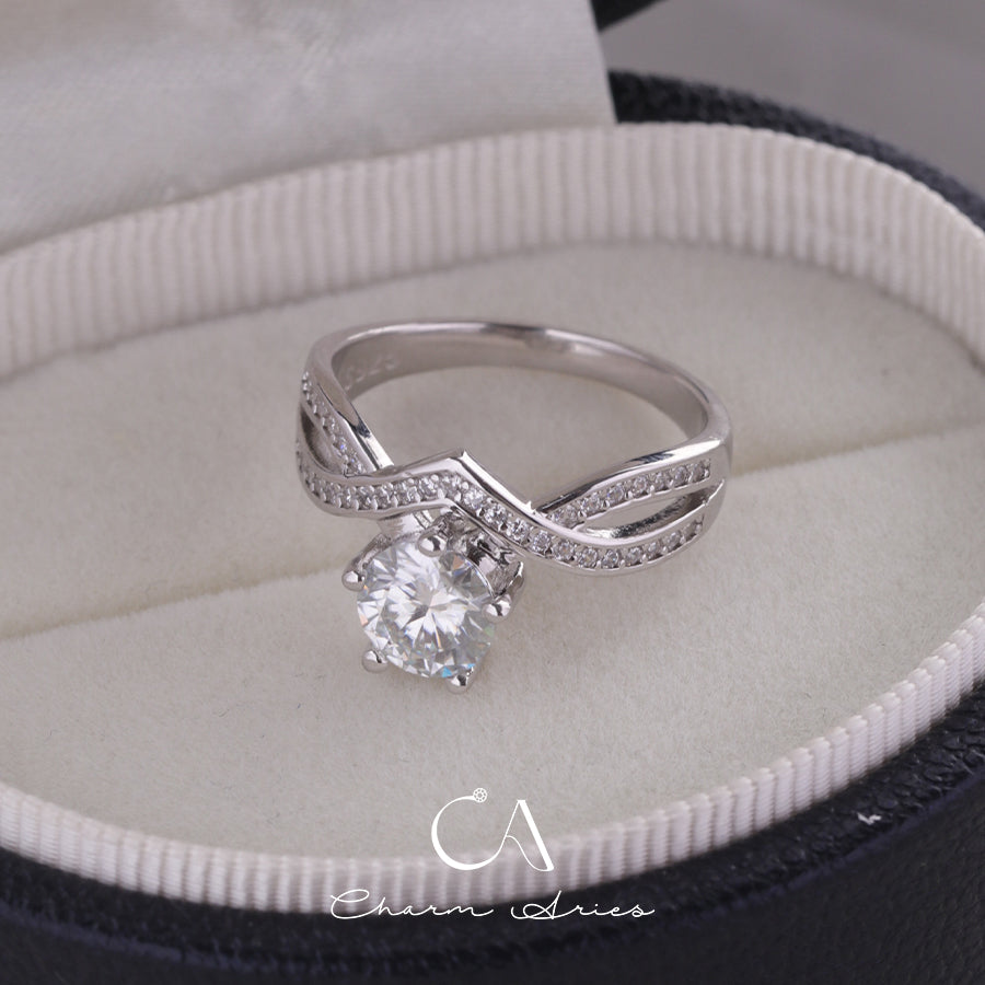 ONE CARAT MOISSAN DIAMOND S925 RING