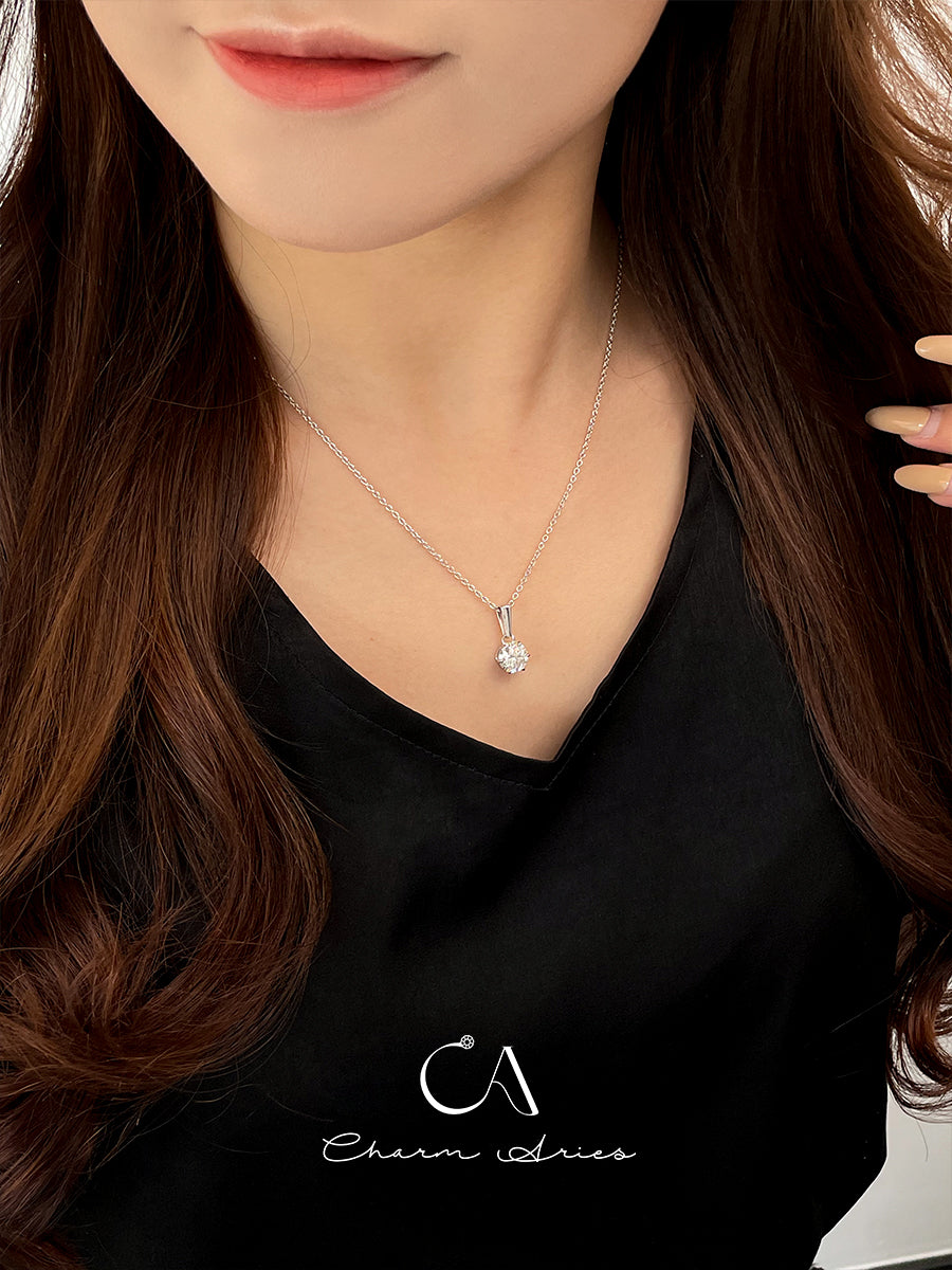 SIX CLAWS OF SIMPLICITY S925 MOISSANITE NECKLACE