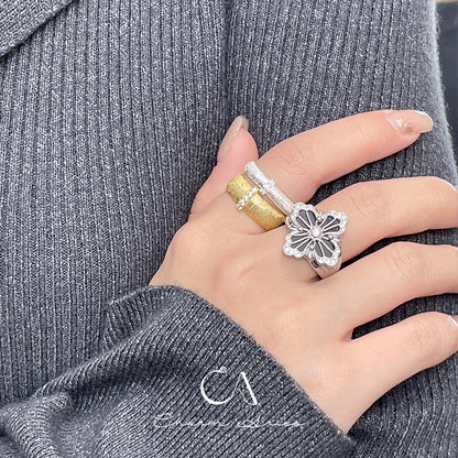 VINTAGE CLOVER S925 ONYX RING