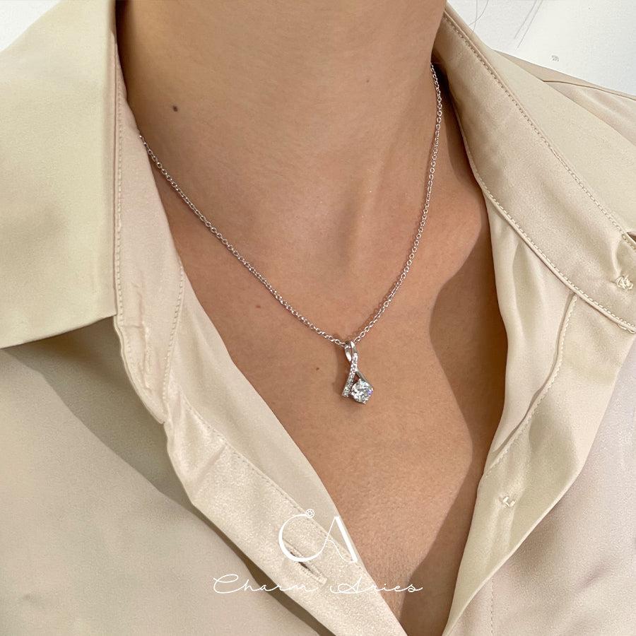 ROMANCE INTERTWINED  S925 1 CARAT MOISSANITE NECKLACE