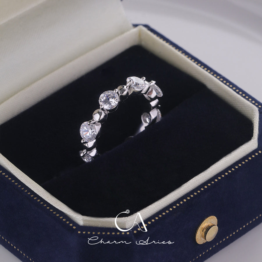 SIX DIAMONDS S925  RING