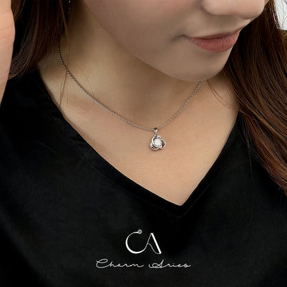 CLASSIC FLOWERS  S925 MOISSANITE 1 CARAT NECKLACE