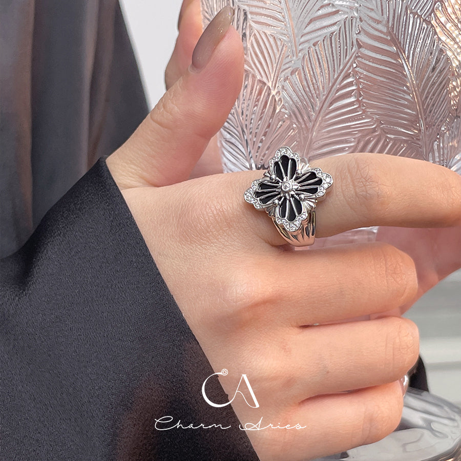 VINTAGE CLOVER S925 ONYX RING