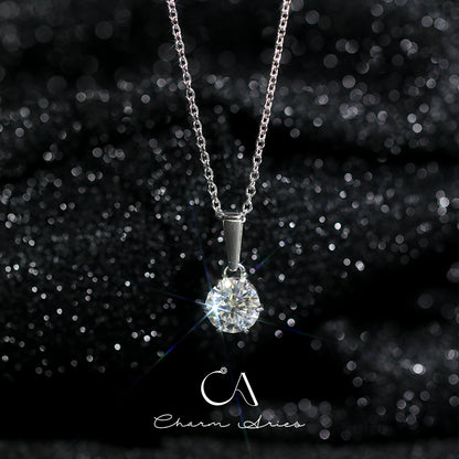 SIX CLAWS OF SIMPLICITY S925 MOISSANITE NECKLACE