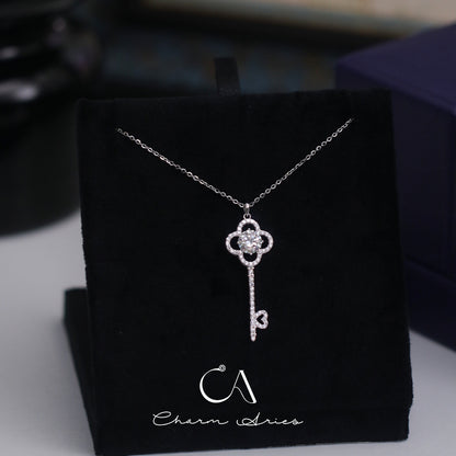 CLOVER FULL DIAMOND KEY PENDANT S925 SILVER NECKLACE