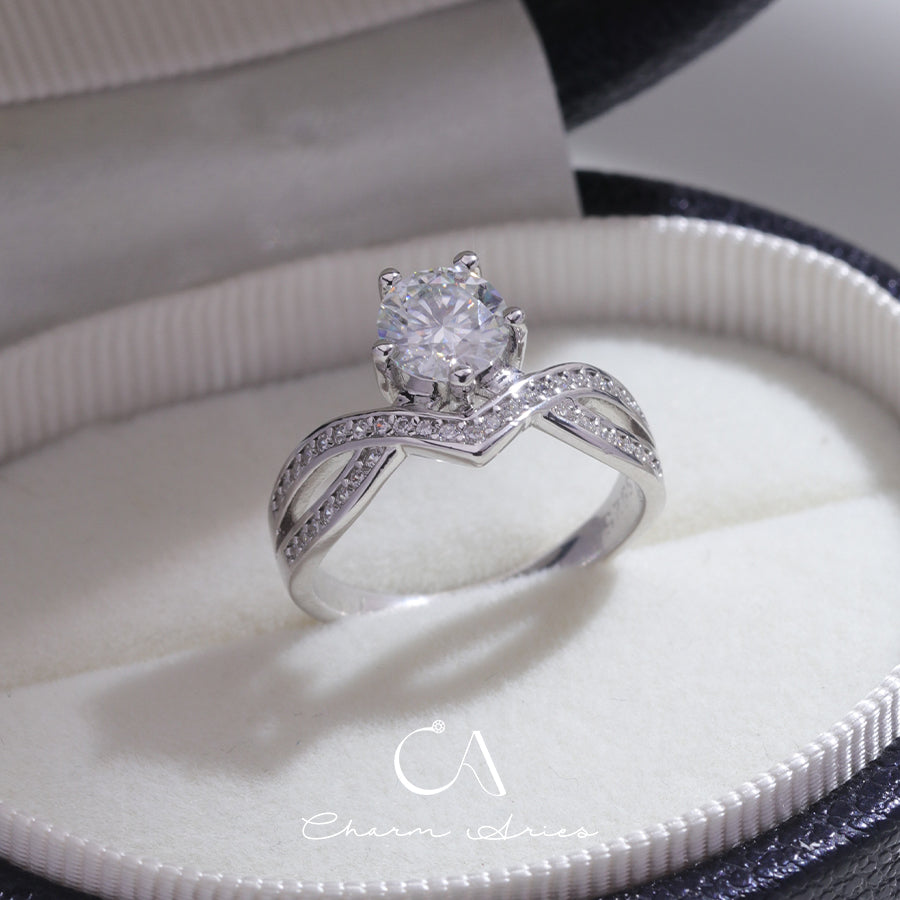 ONE CARAT MOISSAN DIAMOND S925 RING