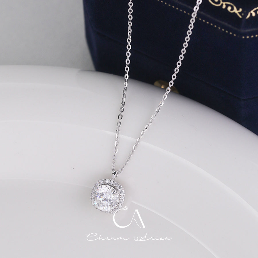 CLASSIC SQUARE BALE ONE CARAT MOISSANITE S925 SILVER NECKLACE