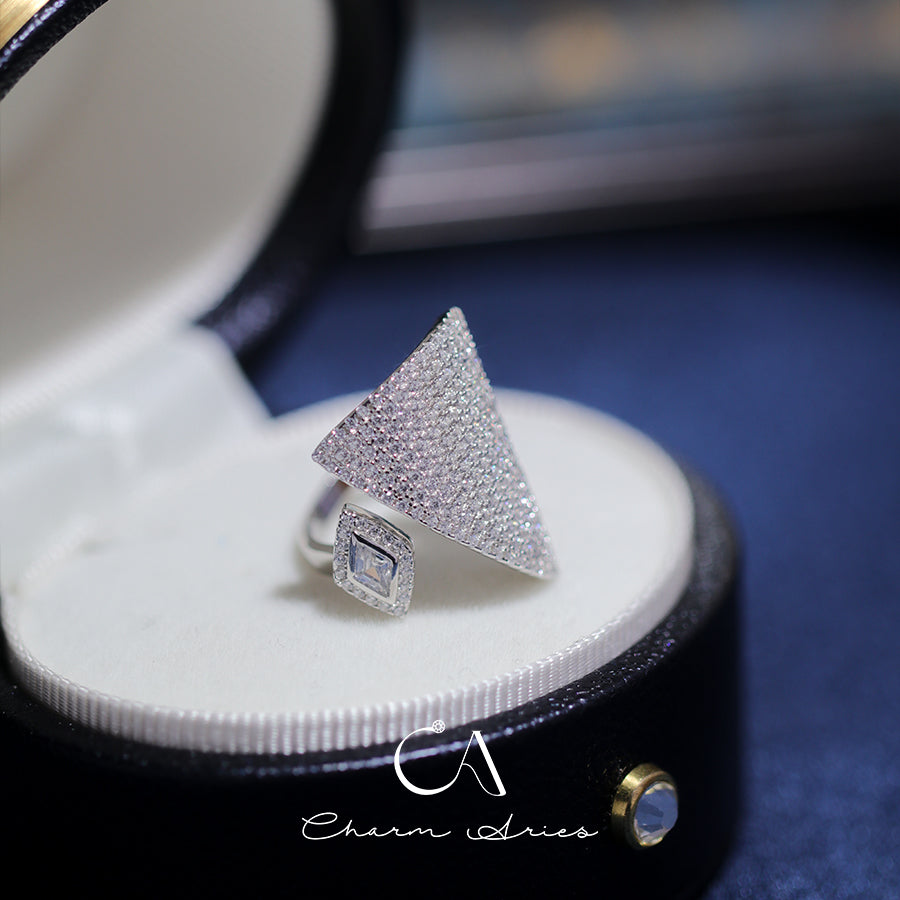 GEOMETRIC PYRAMID S925 FULL DIAMOND RING