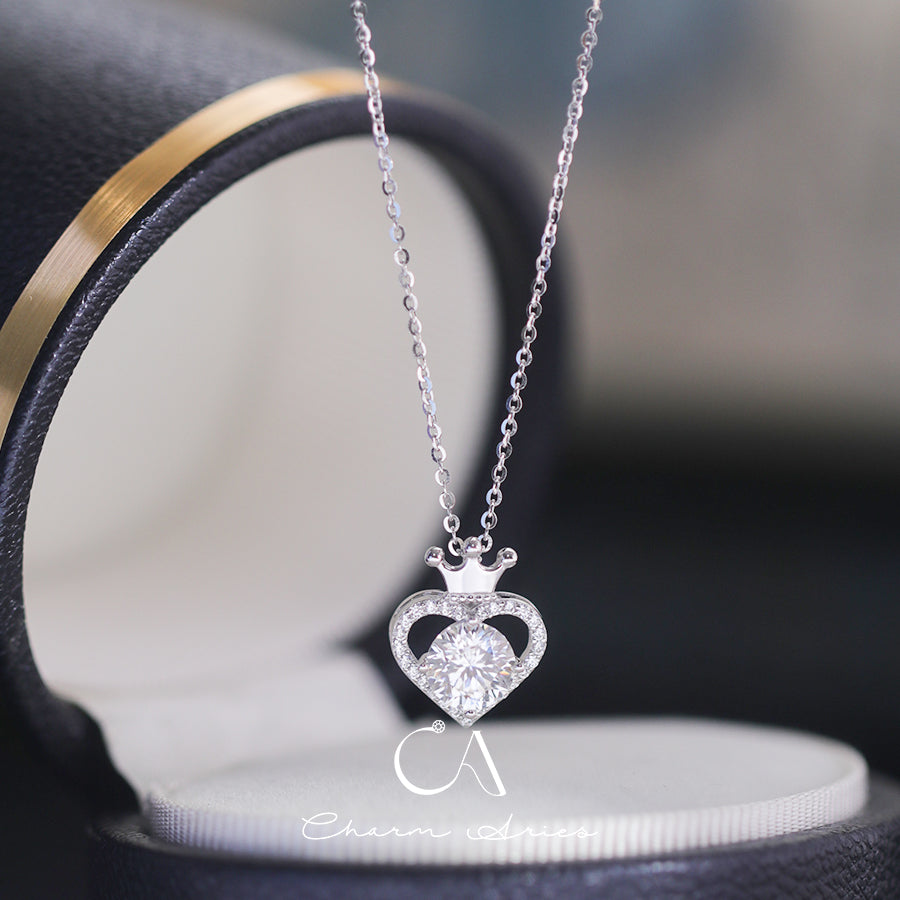 MOISSANITE HEART CROWN NECKLACE IN S925 SILVER