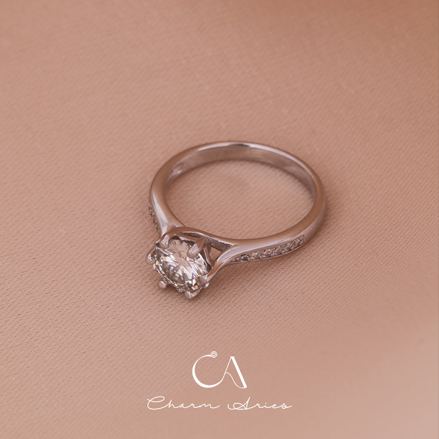 ONE CARAT SIX CLAW MOISSANITE S925 DIAMOND RING