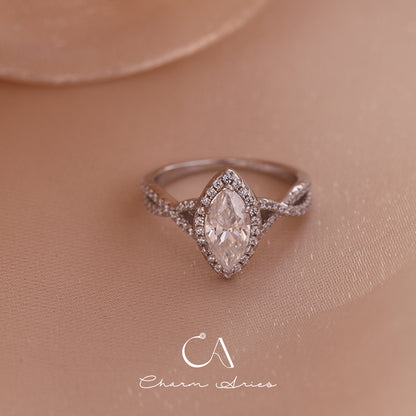 ONE CARAT MOISSANITE S925 ANGEL'S EYE RING