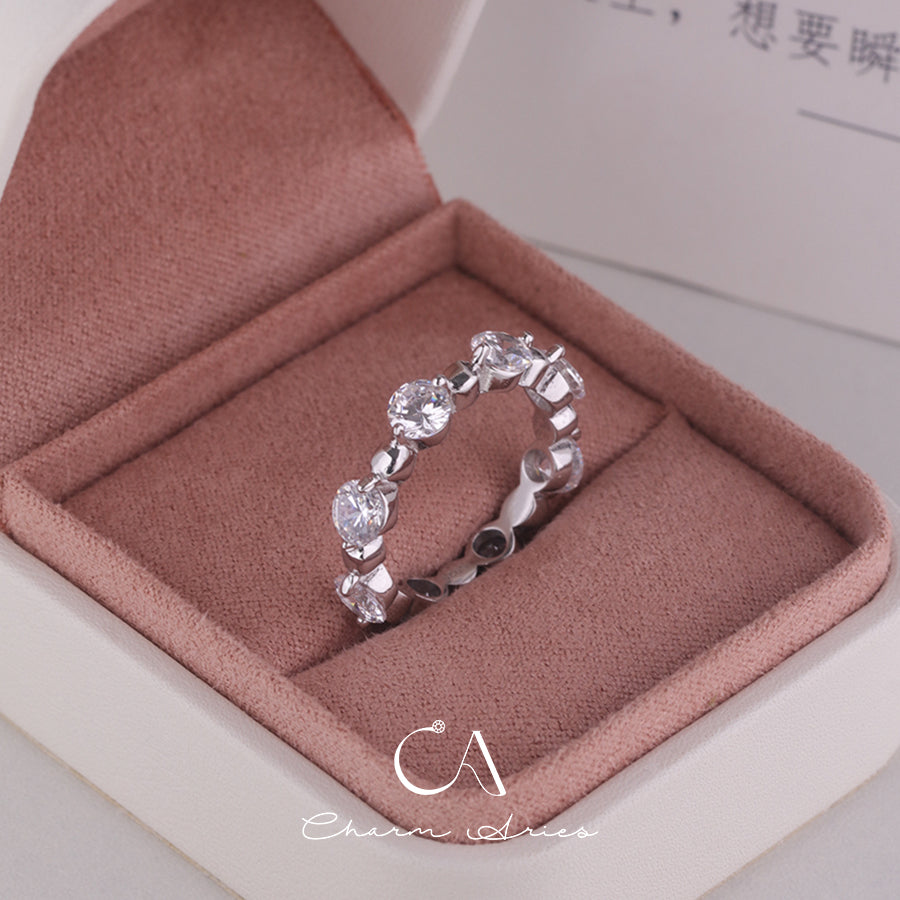 SIX DIAMONDS S925  RING