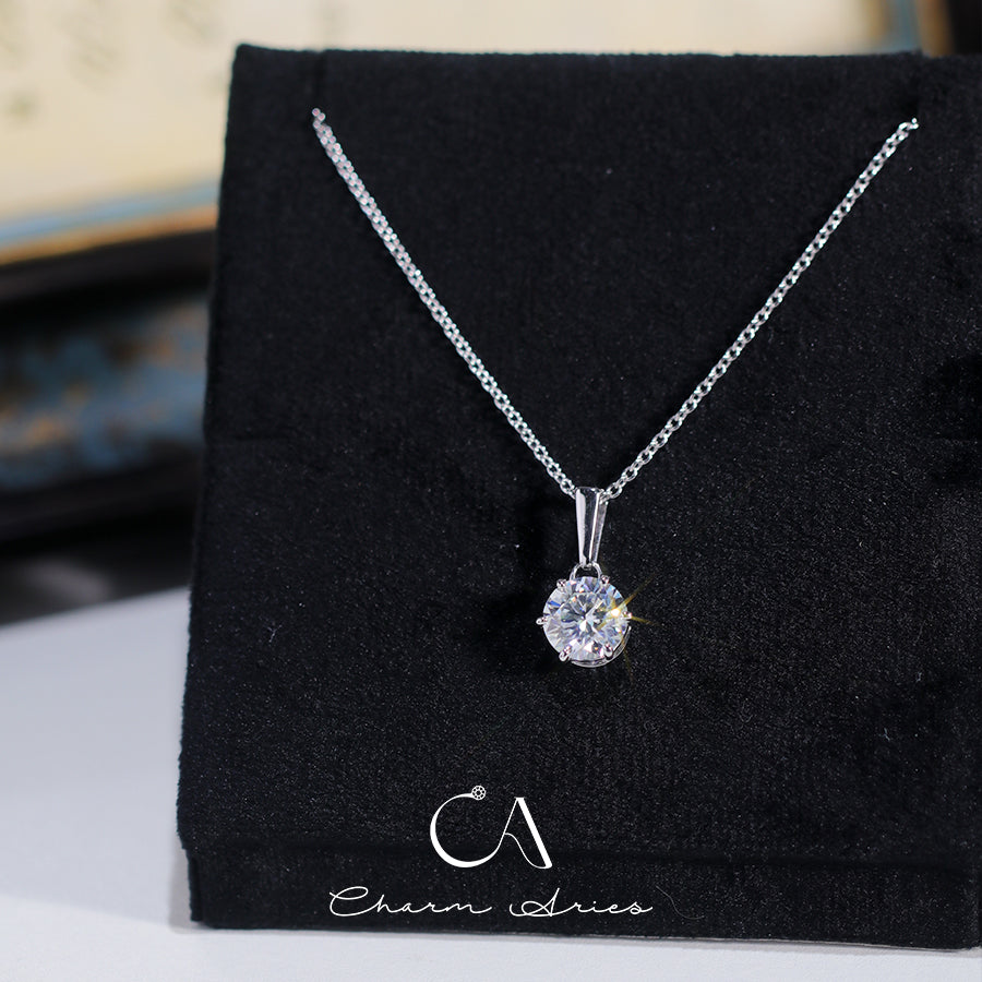 SIX CLAWS OF SIMPLICITY S925 MOISSANITE NECKLACE