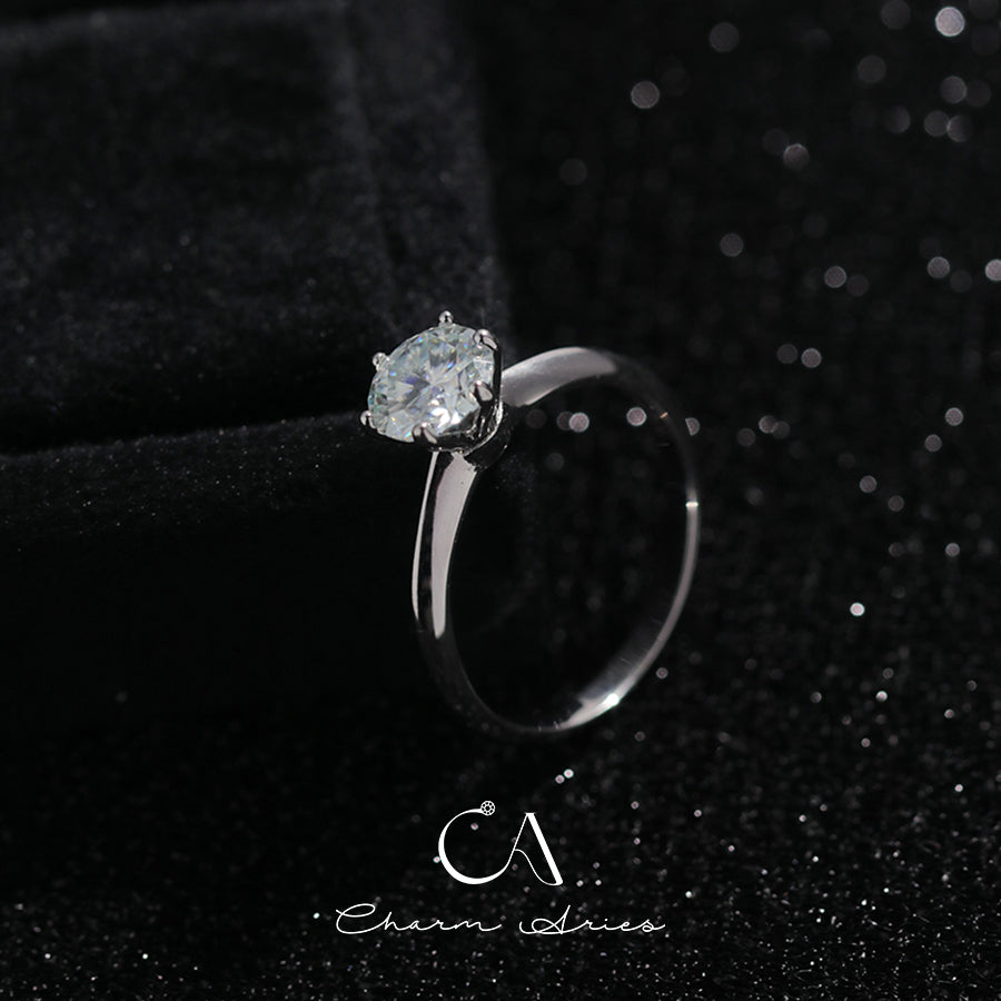 ONE CARAT SIX CLAW MOISSANITE S925 DIAMOND RING