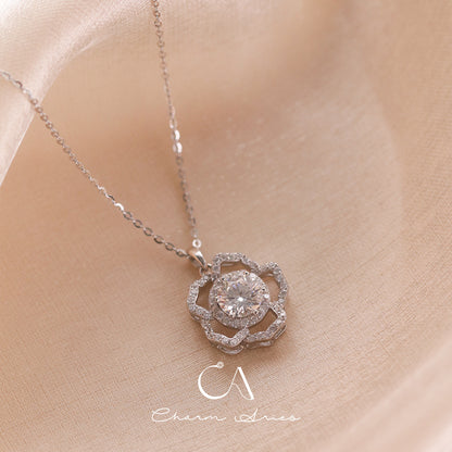 MOISSANITE DIAMOND CAMELLIA S925 SILVER NECKLACE