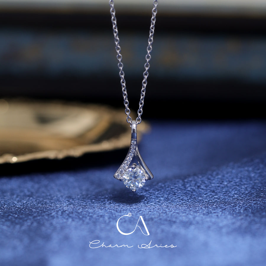 ROMANCE INTERTWINED  S925 1 CARAT MOISSANITE NECKLACE