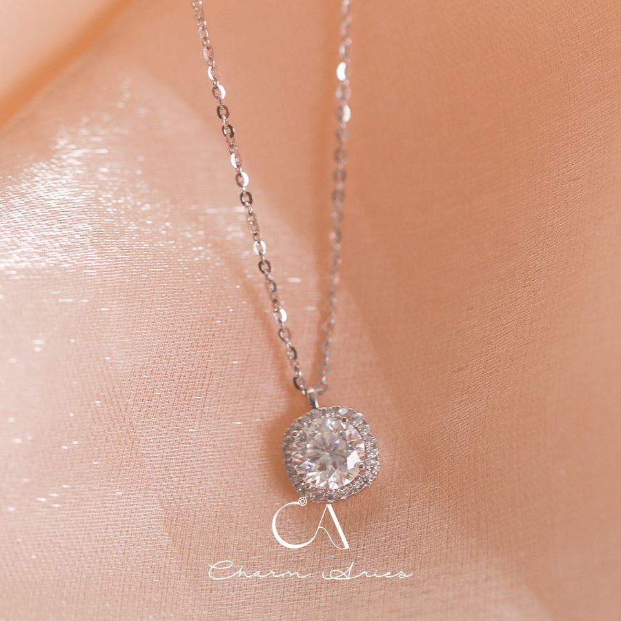 CLASSIC SQUARE BALE ONE CARAT MOISSANITE S925 SILVER NECKLACE