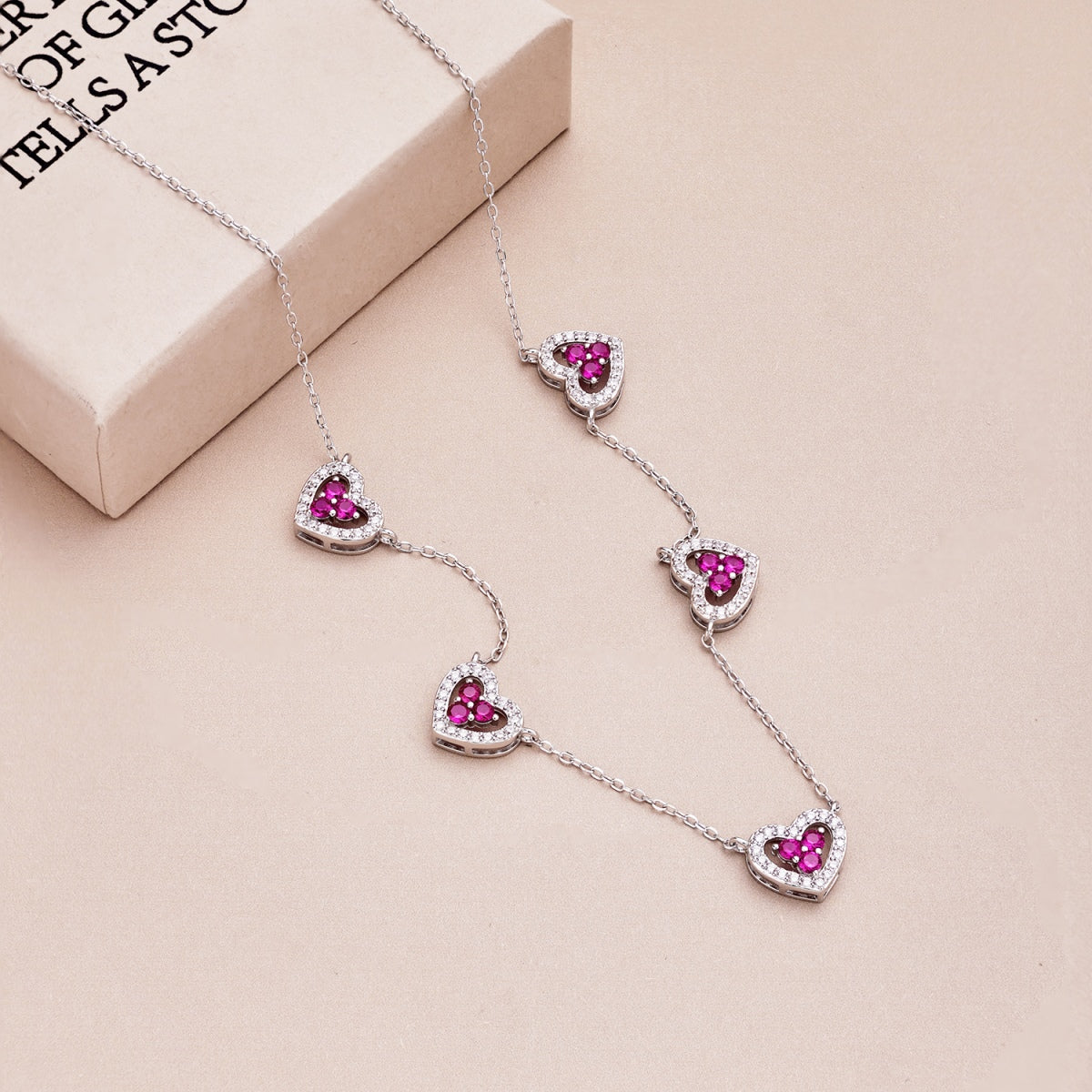 [CharmAries]Sparkling Five Heart Necklace