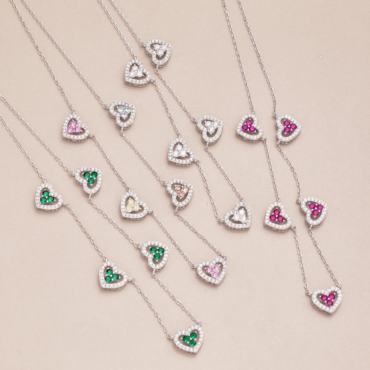 [CharmAries]Sparkling Five Heart Necklace