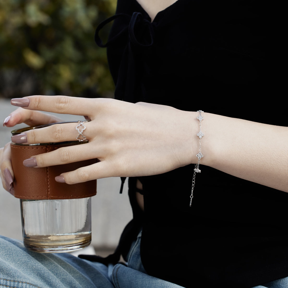 [CharmAries]Four-Leaf Clover Hollow Butterfly Bracelet