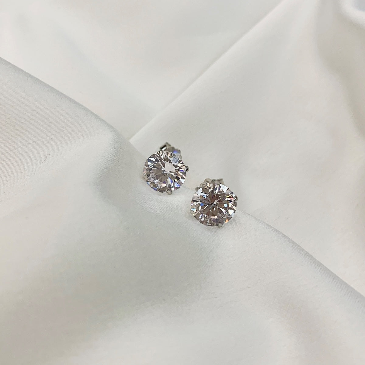 [CharmAries]Stylish Shiny Round Center Stone Stud Earrings