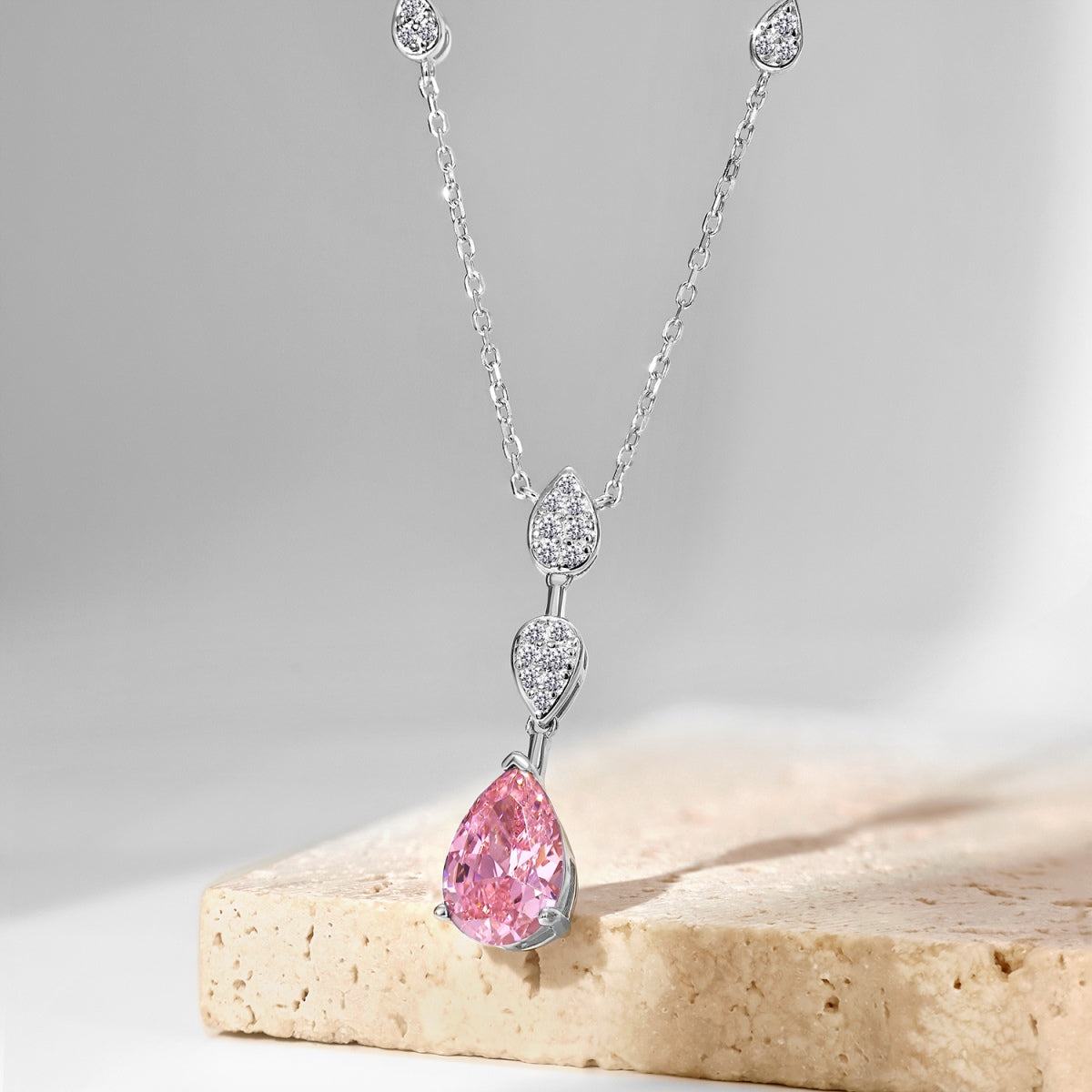 [CharmAries]Dazzling Pear Cut Necklace