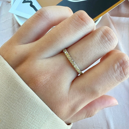 [CharmAries]Delicate Sparkling Round Cut Daily Ring