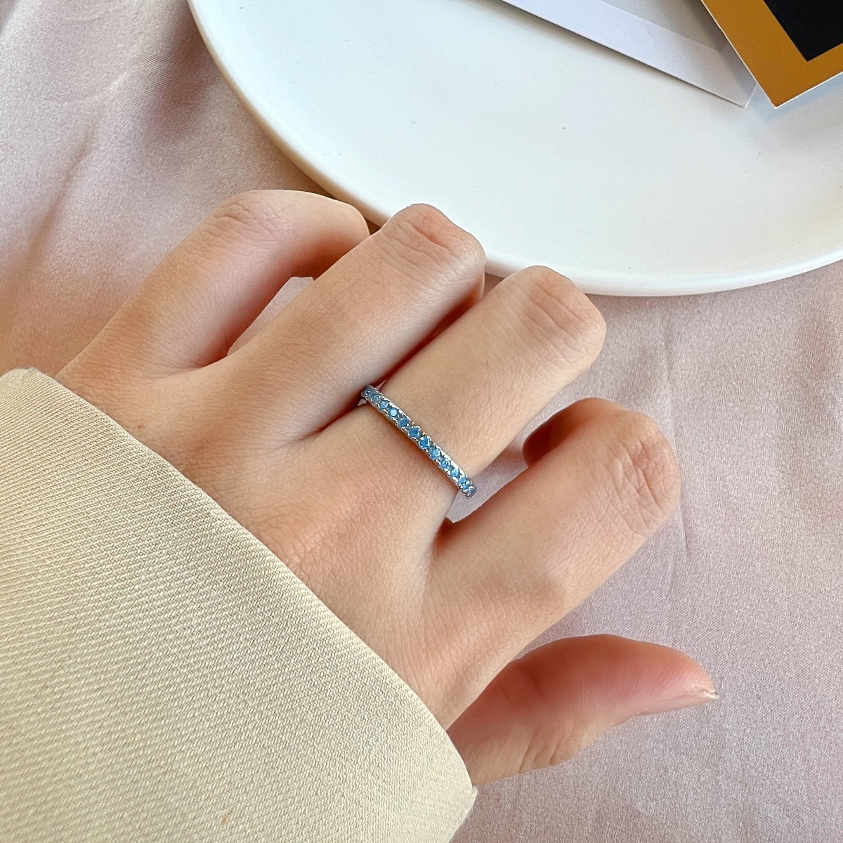 [CharmAries]Delicate Sparkling Round Cut Daily Ring