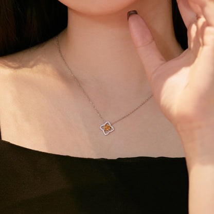 [CharmAries]Exquisite Flower Shape Princess Cut Necklace