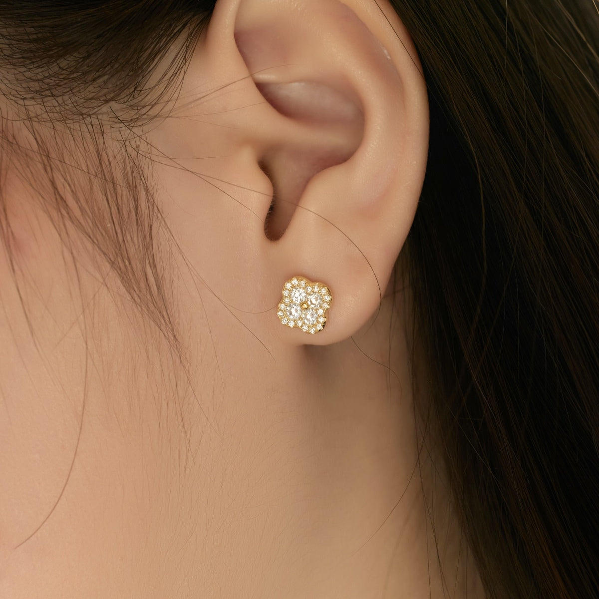 [CharmAries]Four-Leaf Clover Flower Shaped Earrings