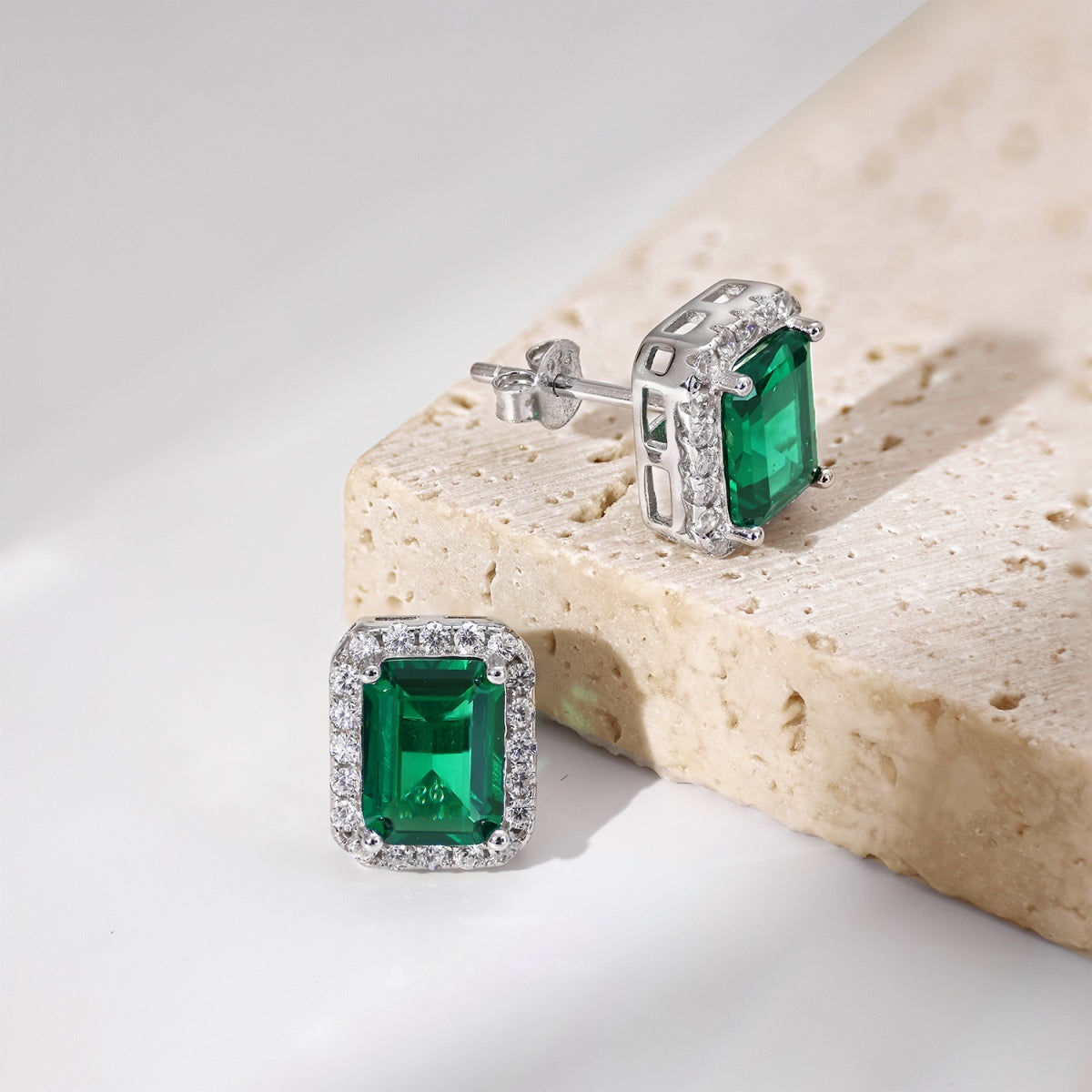 [CharmAries]Luxurious Dainty Emerald Cut Banquet Earrings