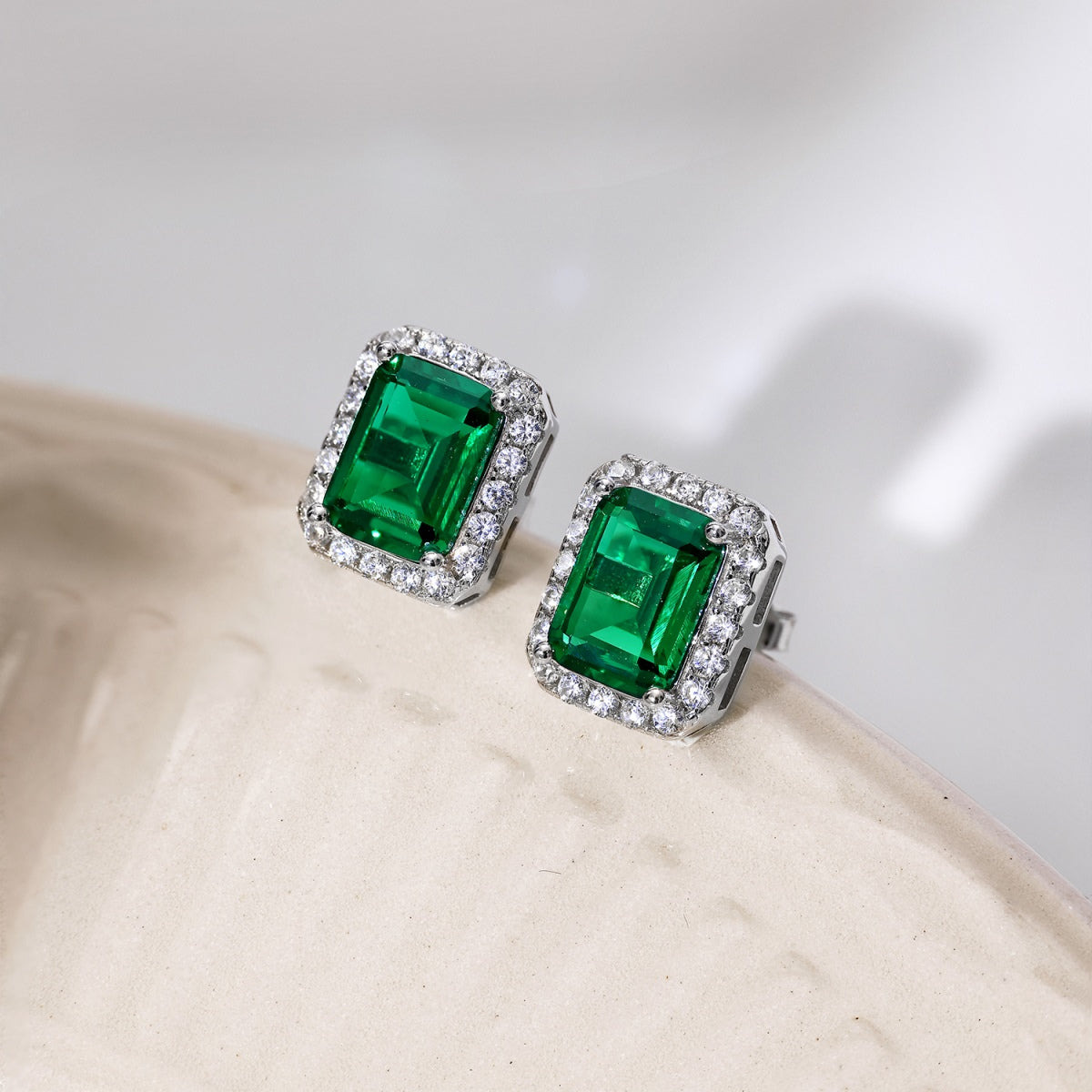 [CharmAries]Luxurious Dainty Emerald Cut Banquet Earrings