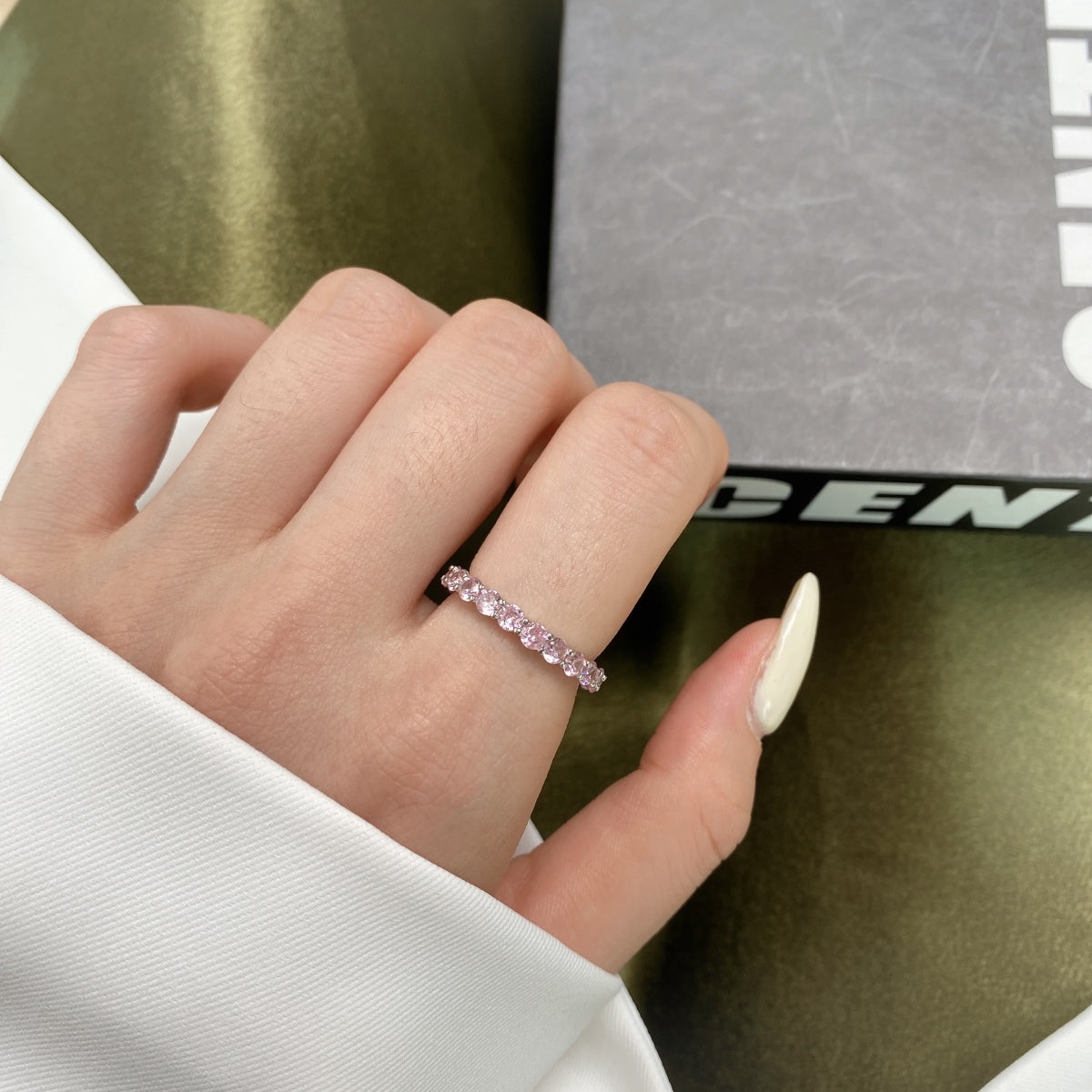 [CharmAries]Sparkling Round Cut Tennis Ring