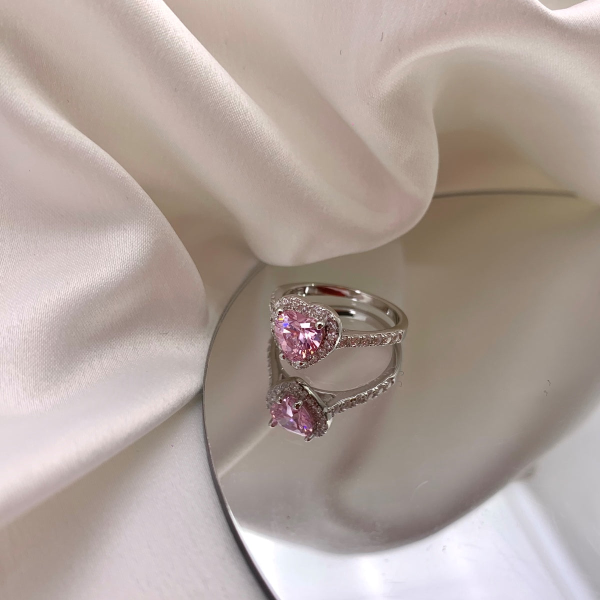 [CharmAries]Eternity Splashy Romantic Heart Shape Lover Ring