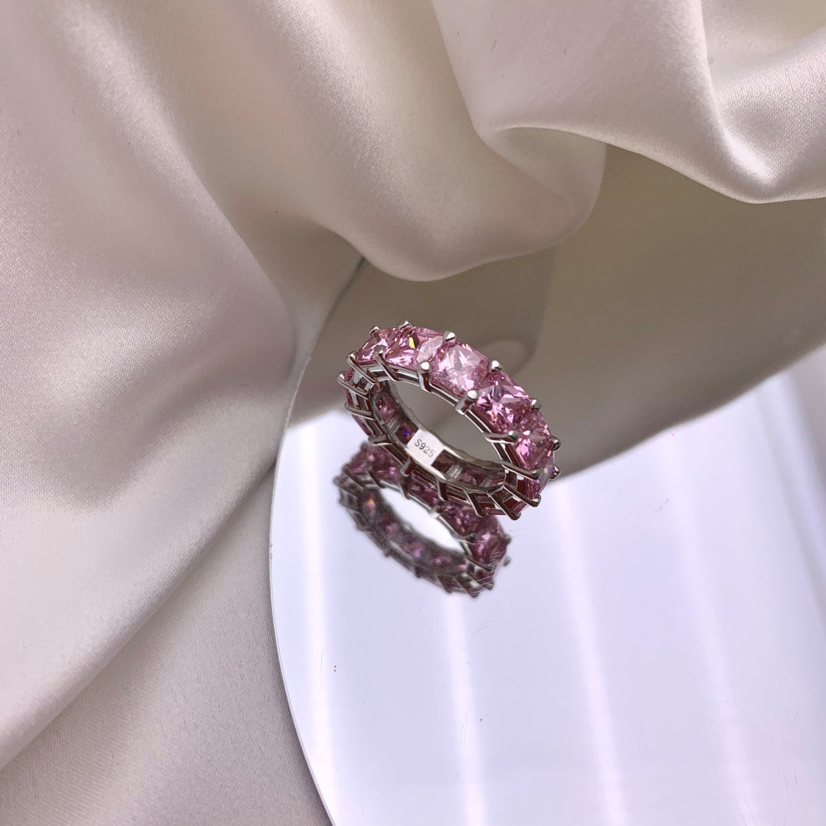 [CharmAries]Elegant Princess Cut Tennis Ring