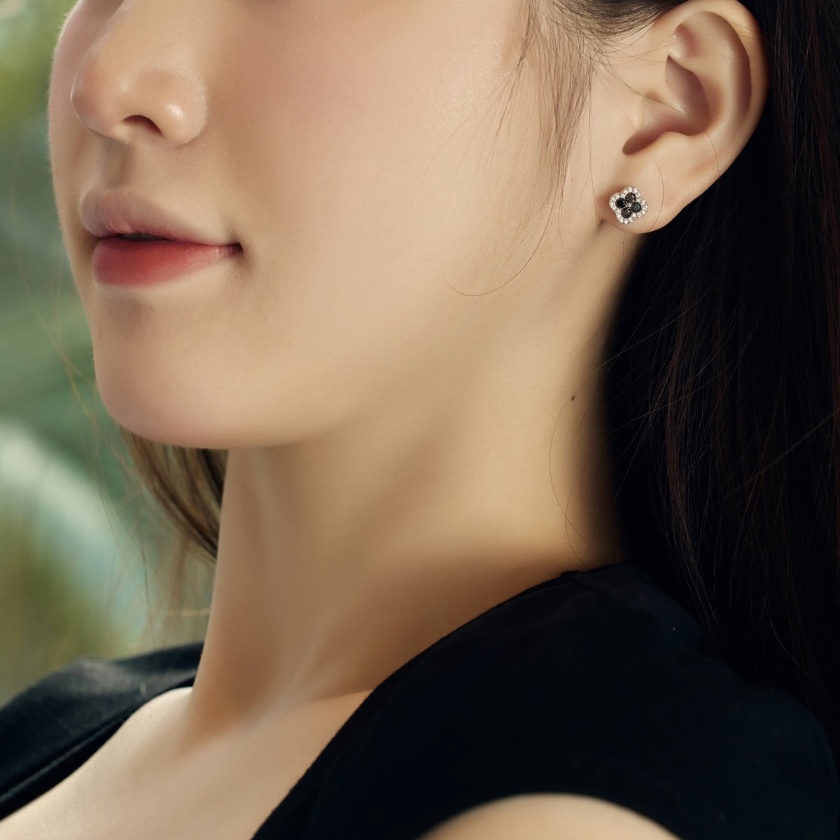 [CharmAries]Four-Leaf Clover Flower Shaped Earrings