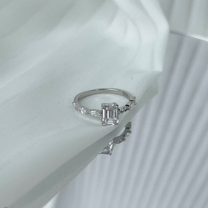 [CharmAries]1.0 Carat Dainty Resplendent Radiant Cut Daily Ring