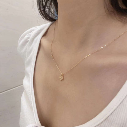 [CharmAries]Delicate Flower Shape Necklace