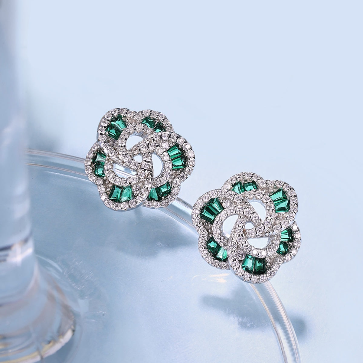 [CharmAries]Exquisite Flower Shape Daily Earrings