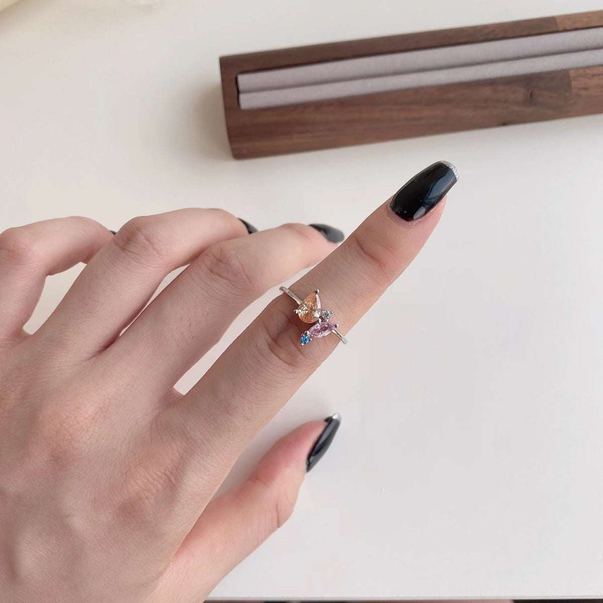 [CharmAries]Radiant Colorful Multi Cut Daily Ring