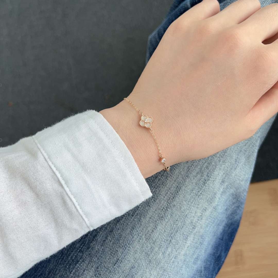 [CharmAries]Delicate Four Leaf Clover Bracelet