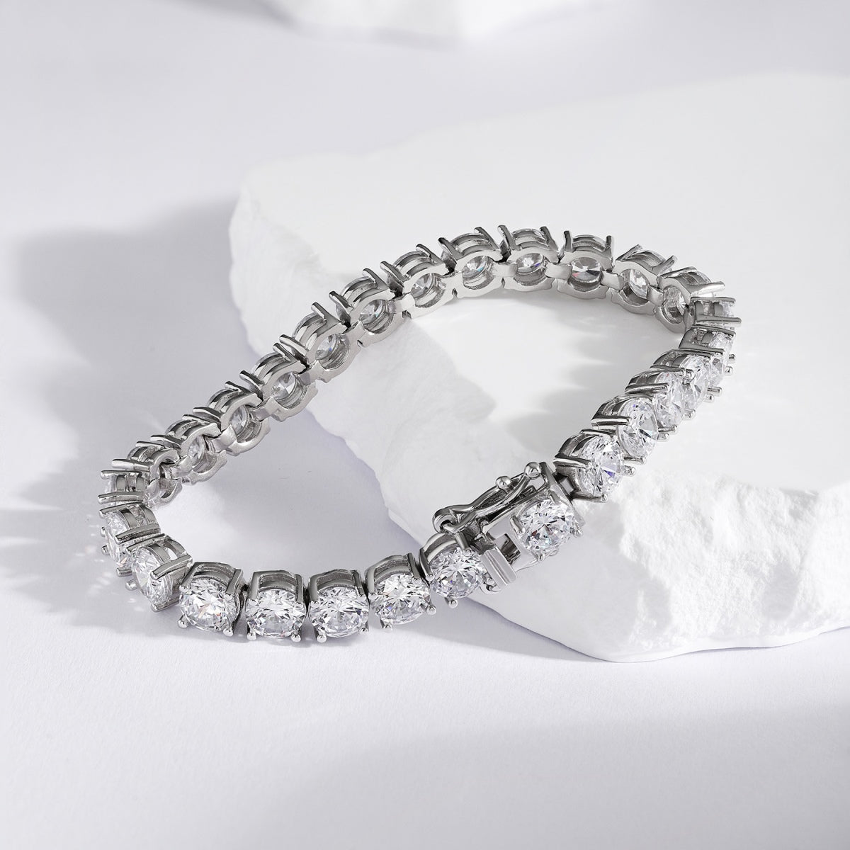 [CharmAries]0.75 Carat Dazzling Round Cut Wedding Bracelet