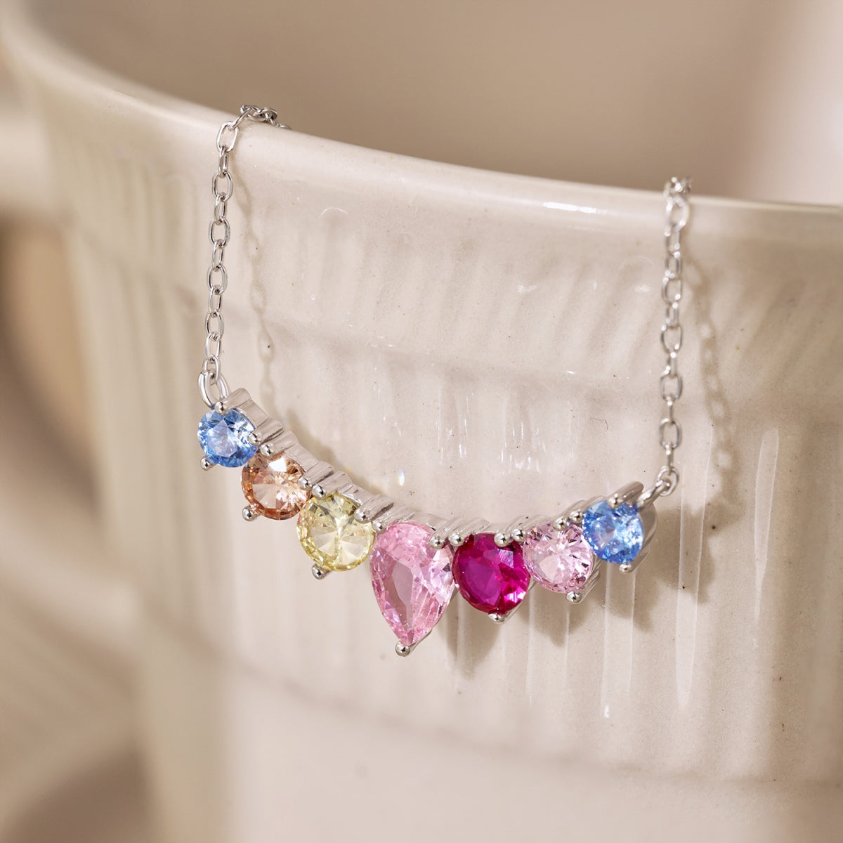 [CharmAries]Dainty Colorful Heart Necklace