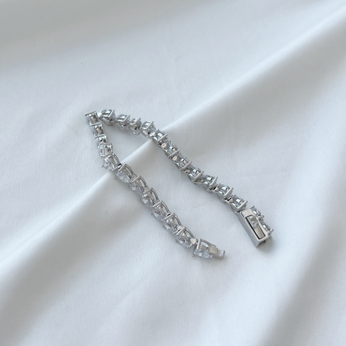 [CharmAries]0.75 Carat Elegant Romantic Heart Shape Lover Bracelet