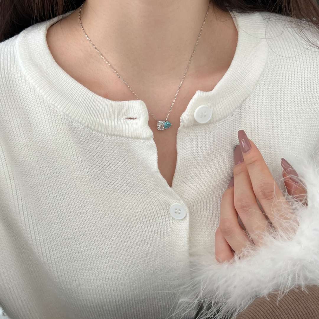 [CharmAries]Dazzling Square & Heart Shape Necklace