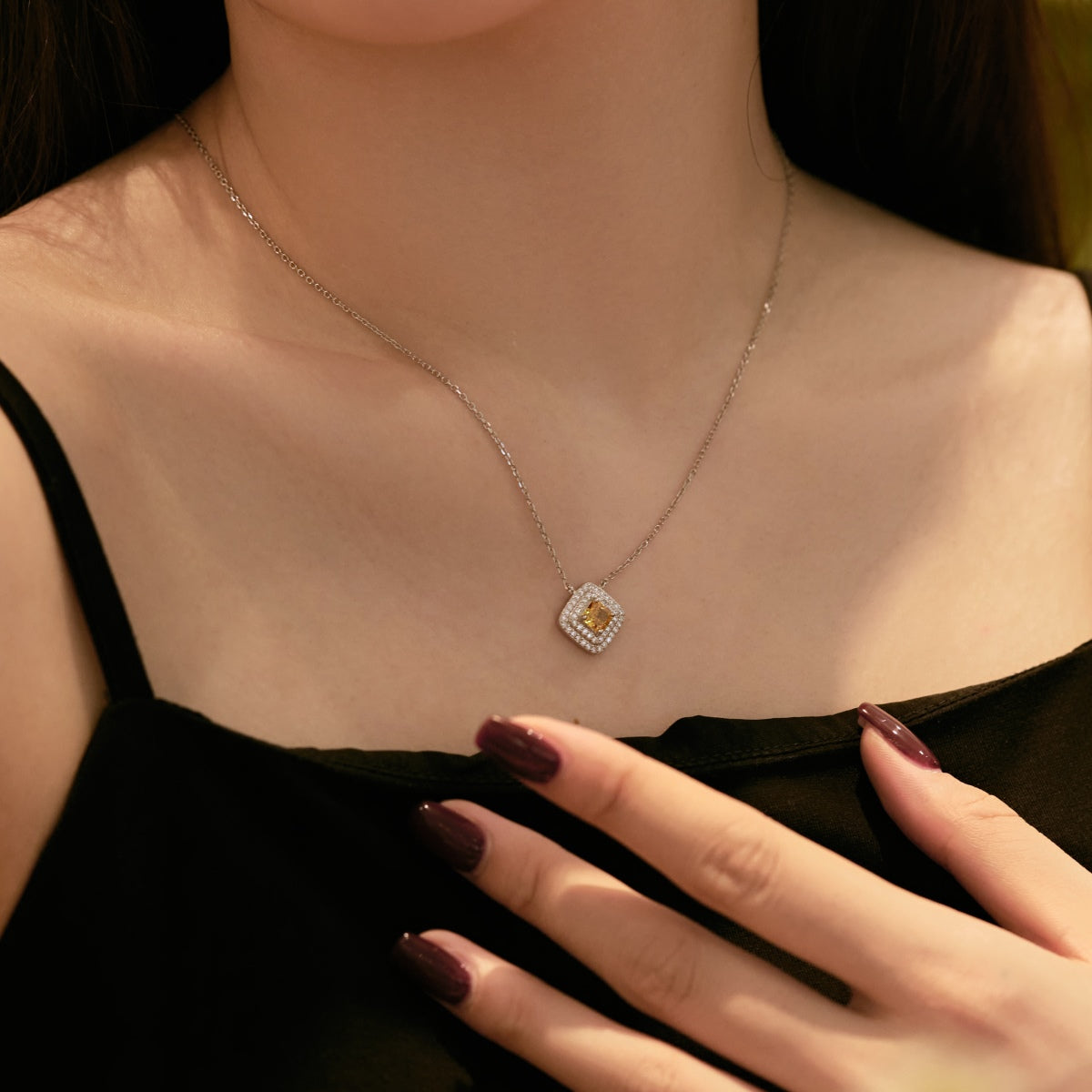 [CharmAries]Sparkling Asscher Cut Necklace