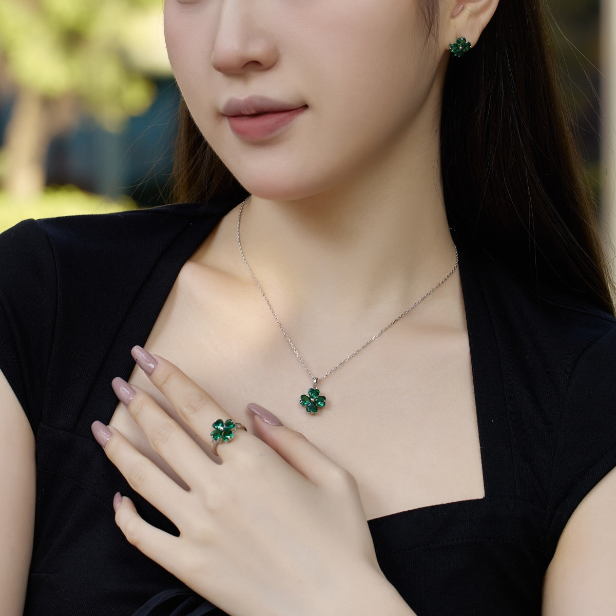 [CharmAries]Heart-Shaped Four-Leaf Clover Bead Necklace