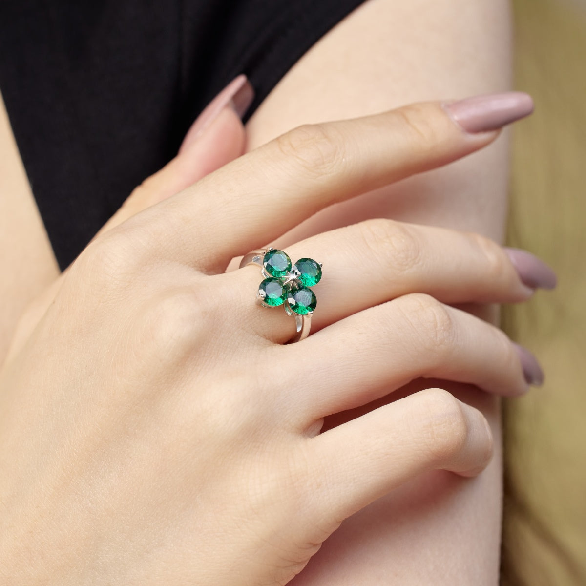 [CharmAries]Four-Leaf Clover Eight-Pointed Star Ring