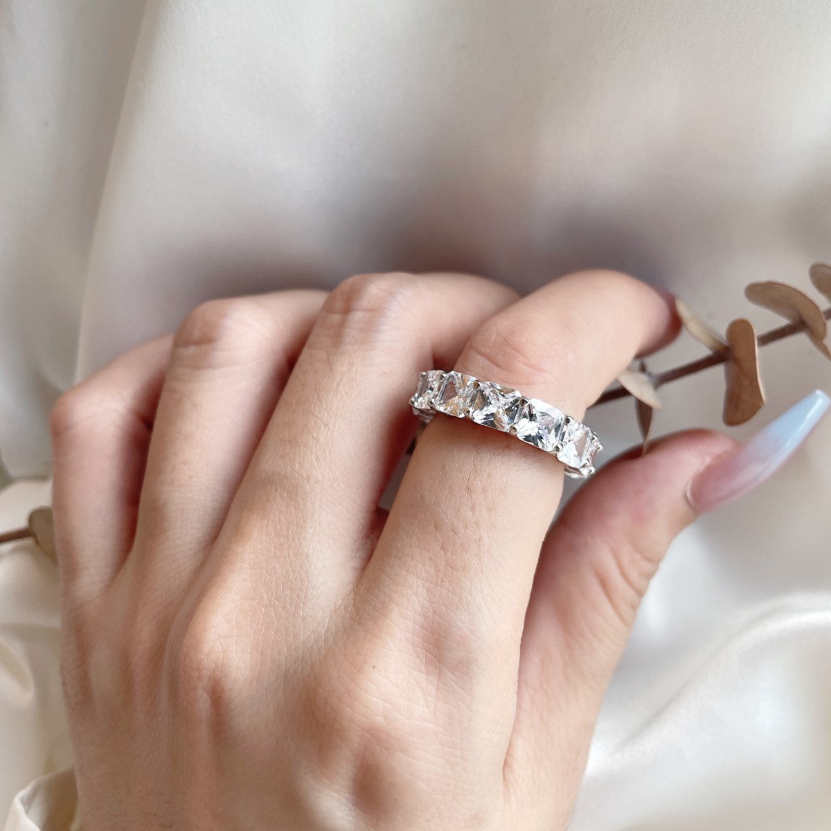 [CharmAries]Elegant Princess Cut Tennis Ring